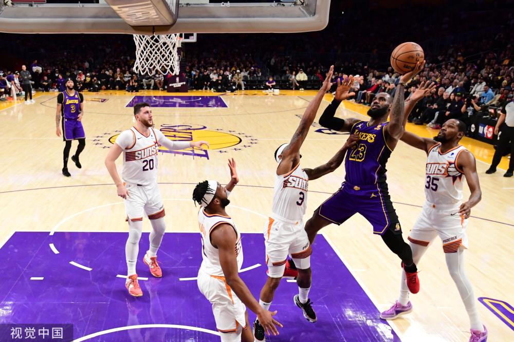 的法国中场 的法国中场